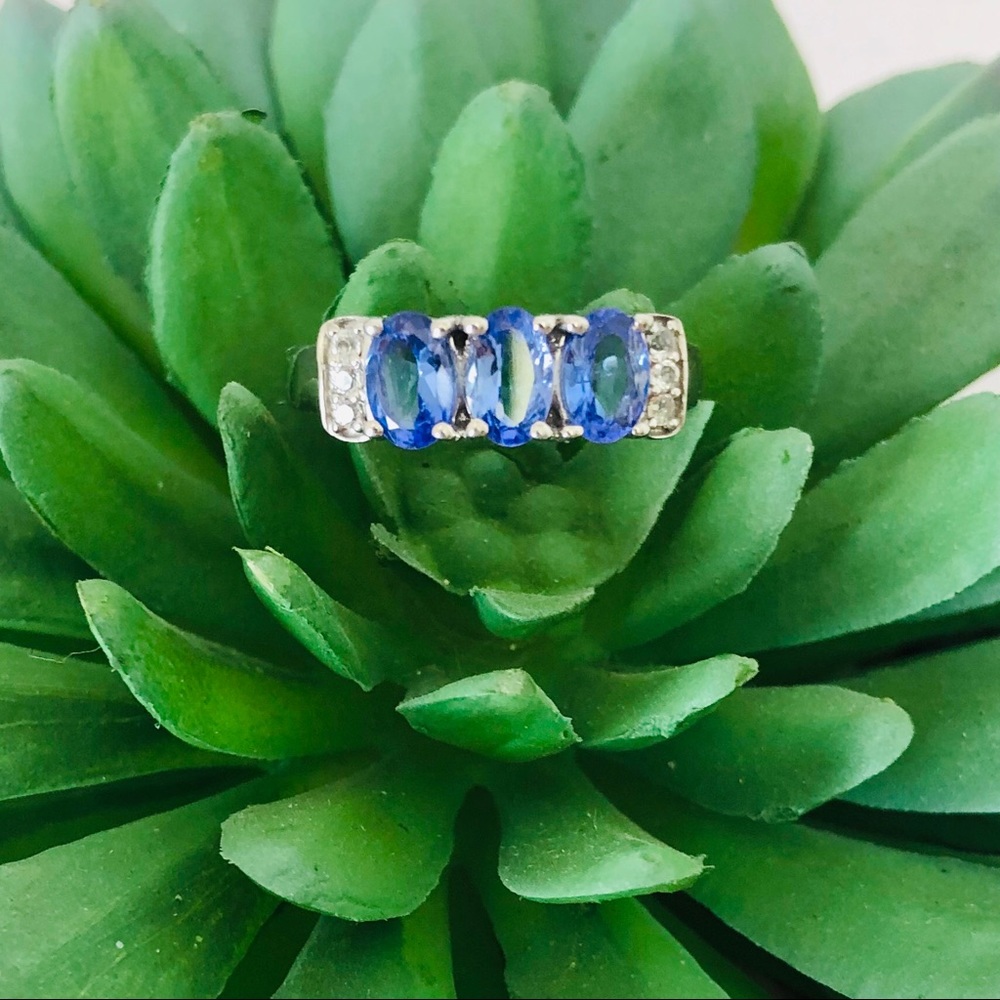 *NEW* 1.4k Trilogy Tanzanite & White Sapphire Ring *FREE SHIPPING*